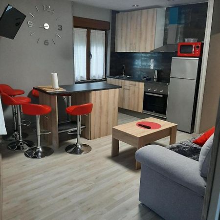 Piso Con Terraza En Felechosa Apartment Luaran gambar